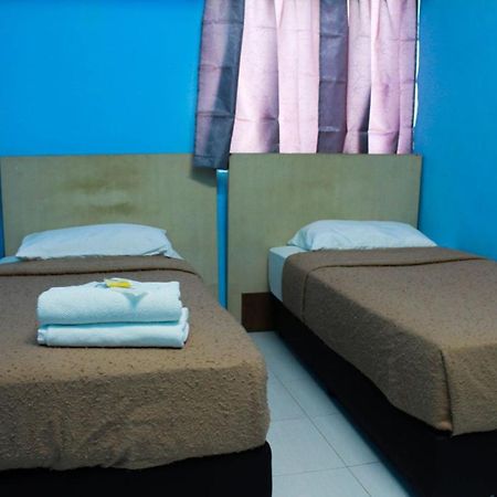 Q hotel Kuala Perlis Bagian luar foto